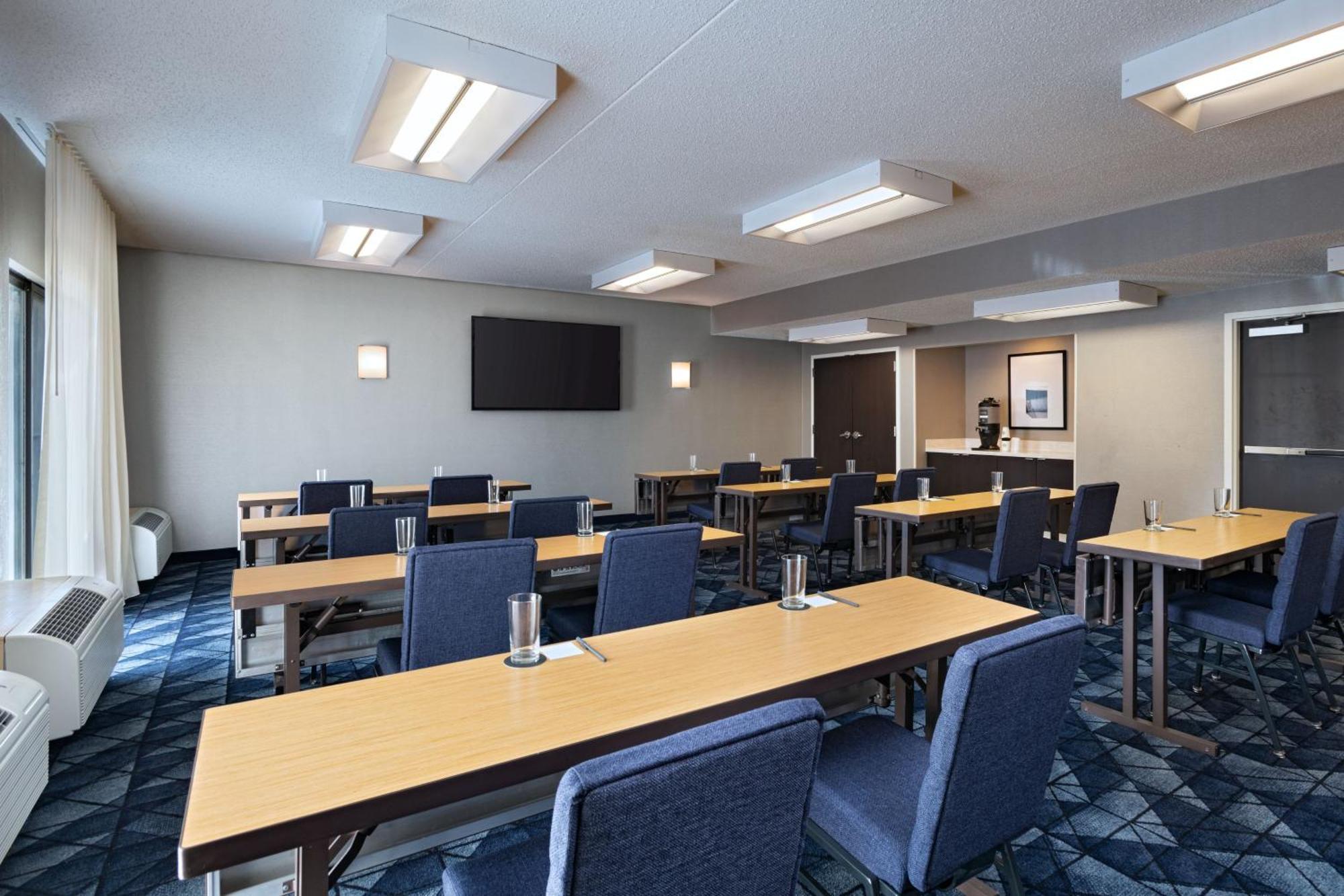 Courtyard By Marriott Dallas Richardson At Spring Valley Exterior foto